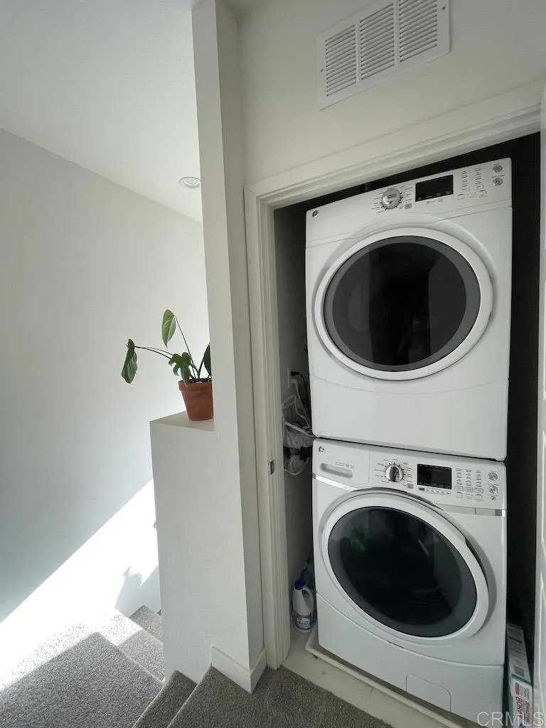 https://cdn.realtyfeed.com/cdn/127/306523946/256c5453c52faf8eb3a8305229b4d1c1.webp
