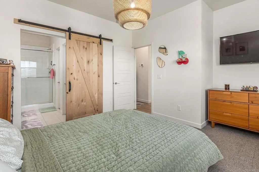 https://cdn.realtyfeed.com/cdn/127/306523946/4540852980fece670a3d9b942cac18a7.webp