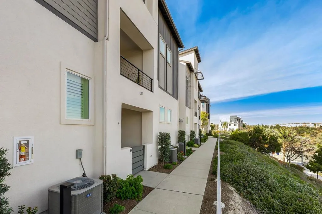 https://cdn.realtyfeed.com/cdn/127/306523946/6526bb4cc2e0af0da1c019e8871945e9.webp