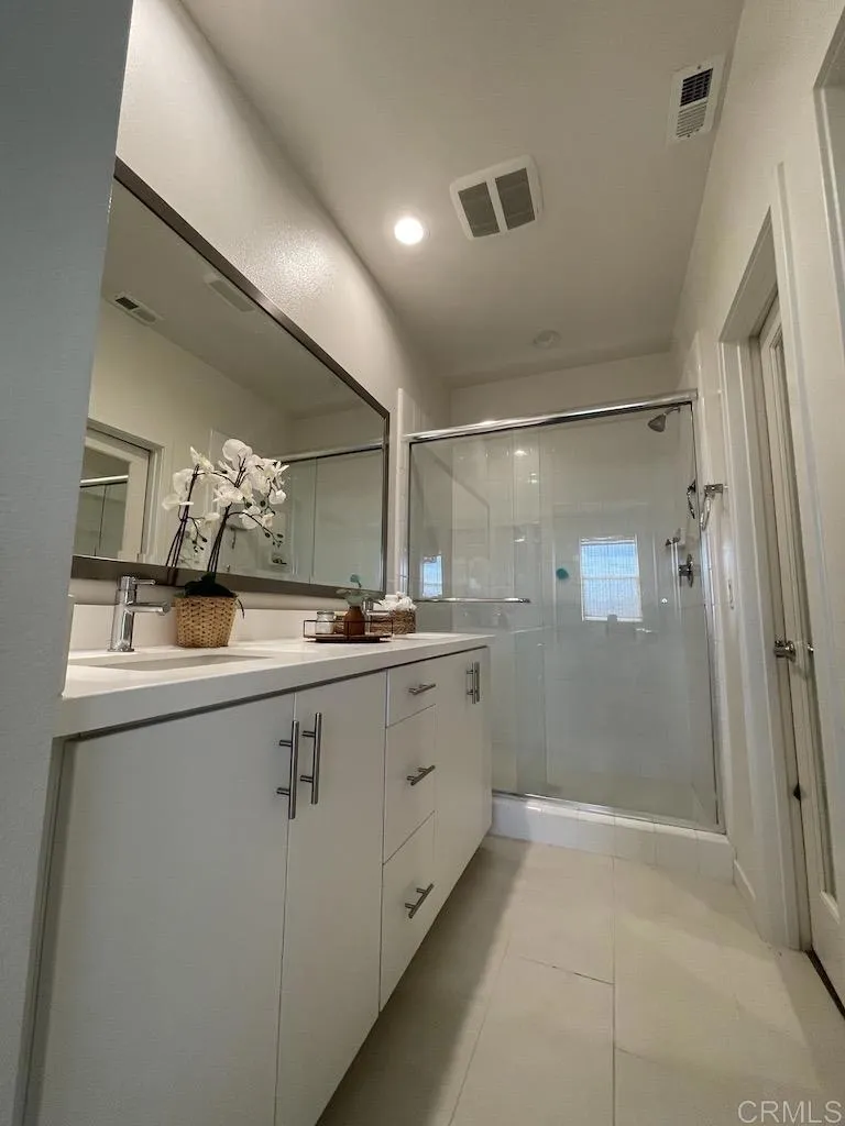 https://cdn.realtyfeed.com/cdn/127/306523946/82de1e8d7db55c4f85e60696ea4e8bd7.webp