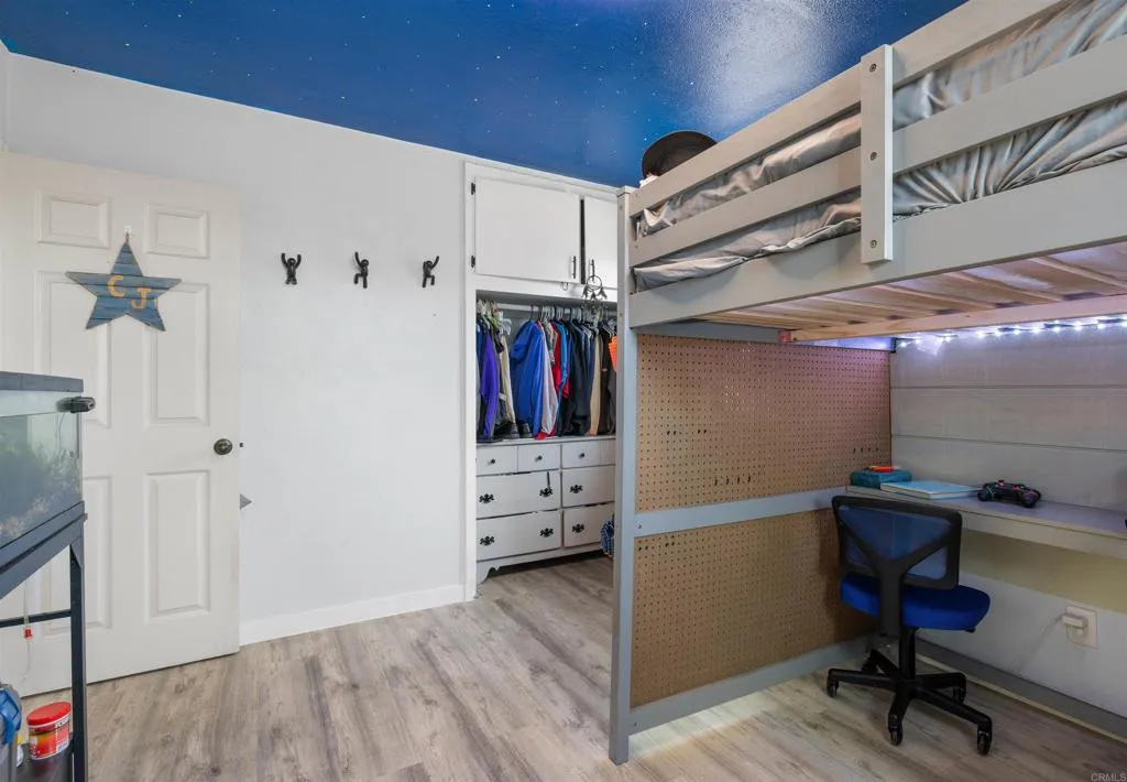 https://cdn.realtyfeed.com/cdn/127/306523954/73179ee8f517c8b722acccb70e7f1d18.webp