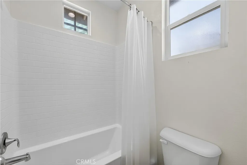 https://cdn.realtyfeed.com/cdn/127/306523960/6fbdbcfbe158f712c99feebf9fa2f11a.webp