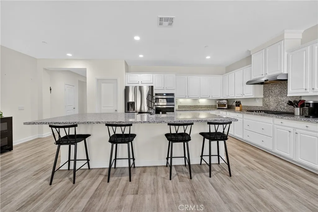 https://cdn.realtyfeed.com/cdn/127/306523960/dff5096bbe74c7652d50a3dc8eebfae0.webp