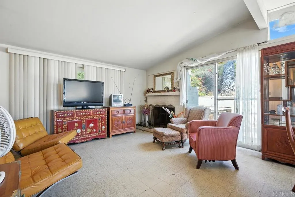 https://cdn.realtyfeed.com/cdn/127/306524041/ba9f18e62a25854c533650b39aaa3f4a.webp