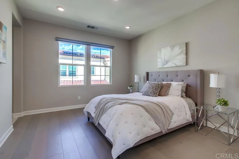 https://cdn.realtyfeed.com/cdn/127/306524057/c858b13de9df9cb9238566f0dc05f0fc.webp