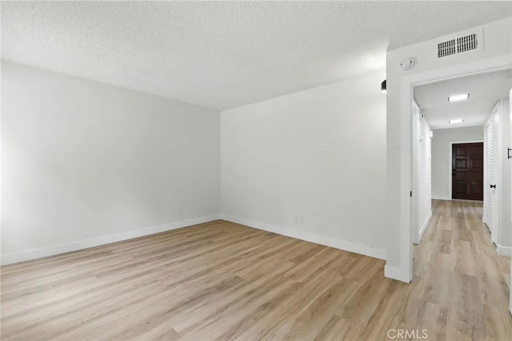 https://cdn.realtyfeed.com/cdn/127/306524098/13da45b6d78fb772467c63c97c31690f.webp