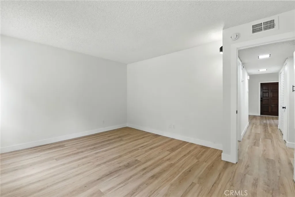 https://cdn.realtyfeed.com/cdn/127/306524098/154e4397f1ff2555d2ee2d511b5e5ddc.webp