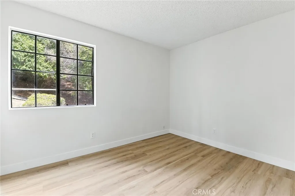 https://cdn.realtyfeed.com/cdn/127/306524098/344ed6bc7b4b37af3cff30336522dfb1.webp