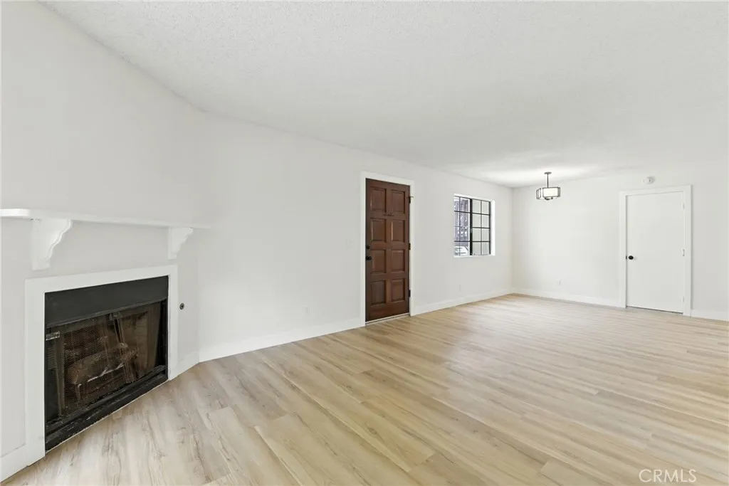 https://cdn.realtyfeed.com/cdn/127/306524098/896a34b849c8113dd572ef5d2c361b26.webp