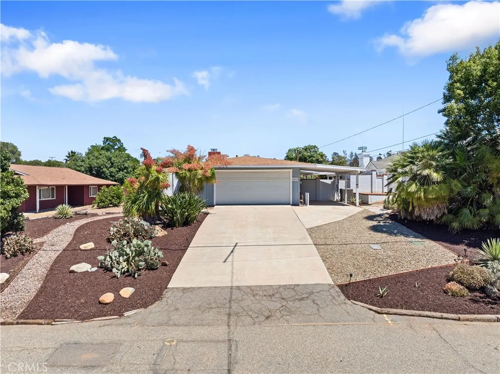 https://cdn.realtyfeed.com/cdn/127/306524114/469a77edbc9bb0a121313a918afbd95d.webp