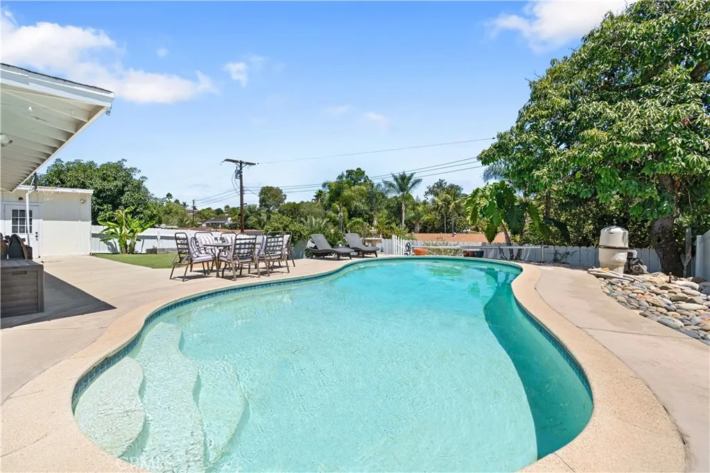 https://cdn.realtyfeed.com/cdn/127/306524114/4ae4fd640ebc0155d0da131bd347d0d4.webp