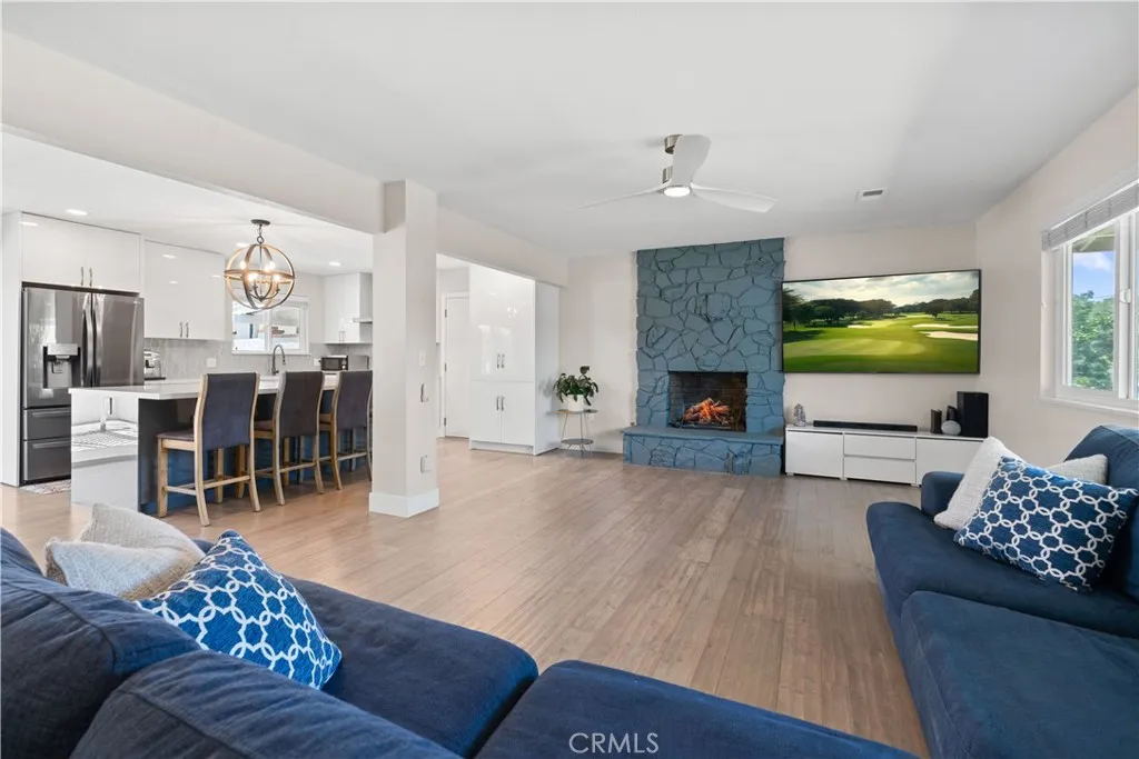 https://cdn.realtyfeed.com/cdn/127/306524114/873ab6d08f4ef56da998a5d74cb2d483.webp