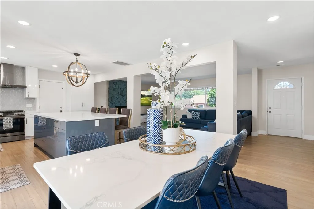 https://cdn.realtyfeed.com/cdn/127/306524114/b306244461ce7cfa1b21163c7eb7ec63.webp