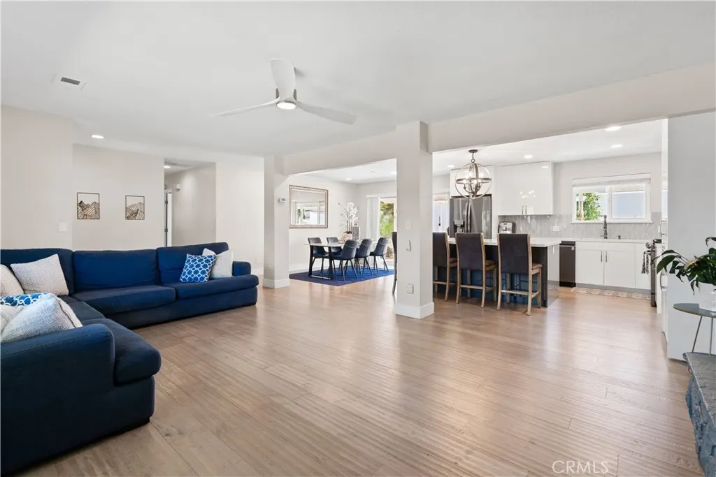 https://cdn.realtyfeed.com/cdn/127/306524114/e2f8120dcbf915ccd904c5adbb7c4692.webp