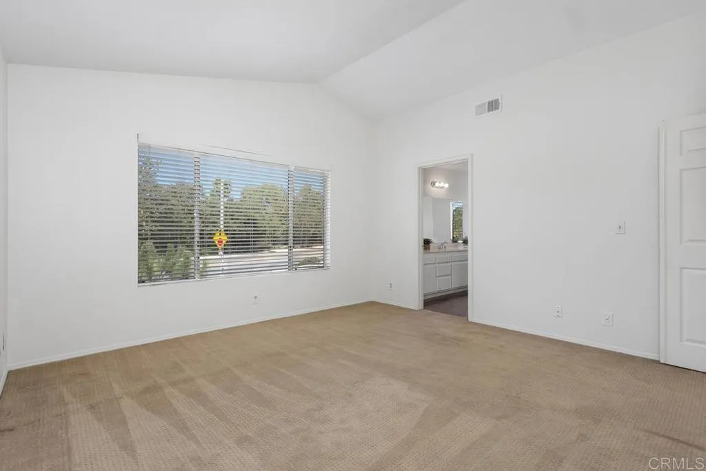 https://cdn.realtyfeed.com/cdn/127/306524128/0e521d32d7953e77680b04551fd73648.webp