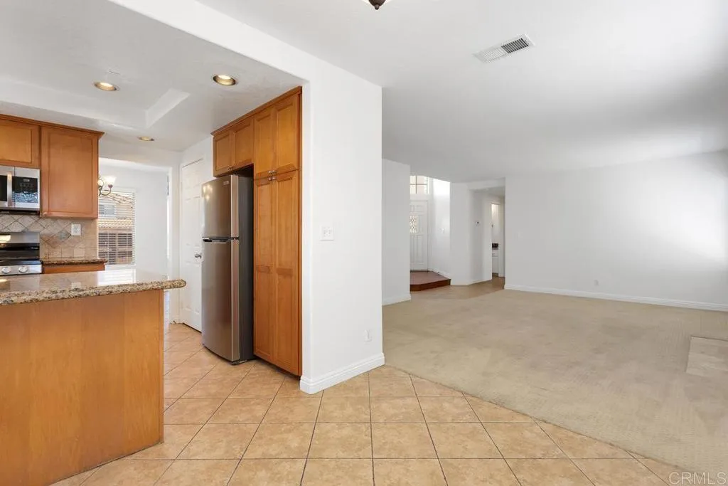 https://cdn.realtyfeed.com/cdn/127/306524128/37935cd1fae61de38747ebf54a4f70dc.webp
