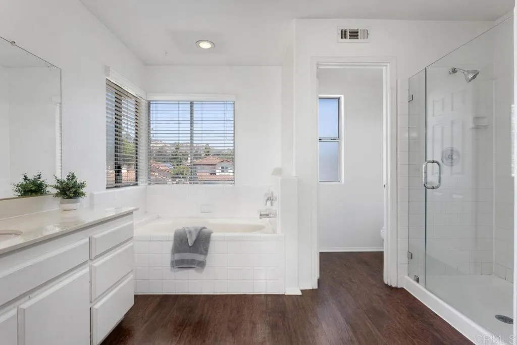 https://cdn.realtyfeed.com/cdn/127/306524128/ffad4ca89d7fb36d71115e9efa9c4e0d.webp