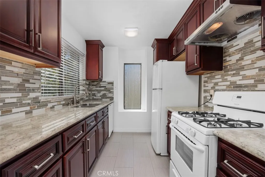 Photo #5: OC25176842 Listing 