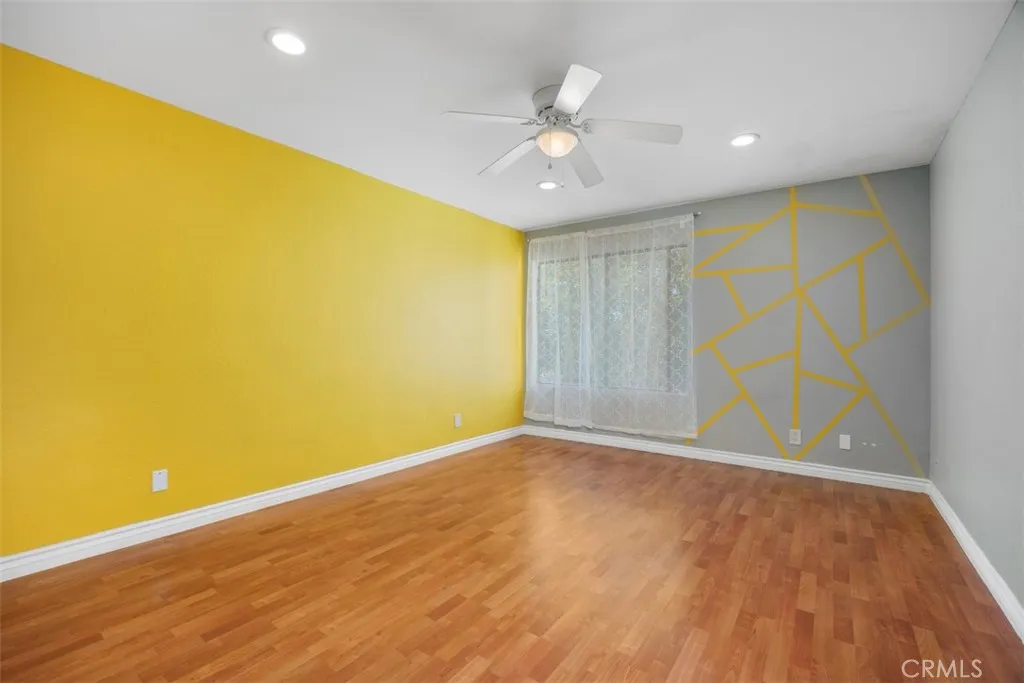 Photo #11: OC25176842 Listing: Photo #11