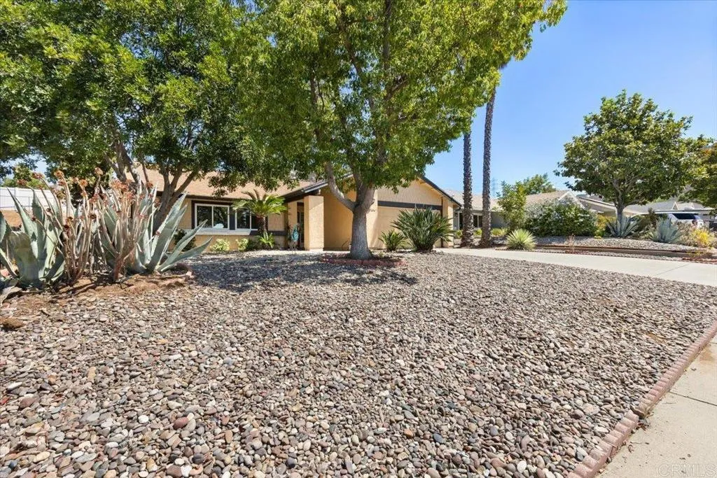 https://cdn.realtyfeed.com/cdn/127/306524256/3e18f97f0bac1abb0ec60fd59b50882d.webp