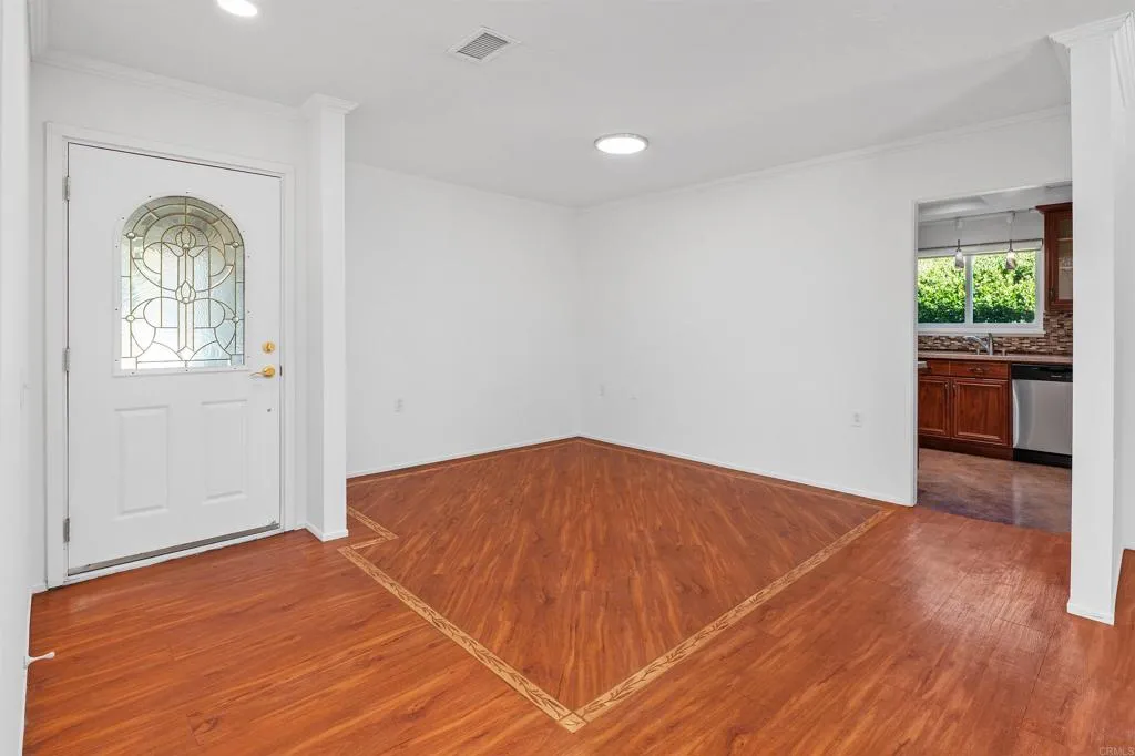 https://cdn.realtyfeed.com/cdn/127/306524263/8b84458f333797d4b5475a758fac5e59.webp