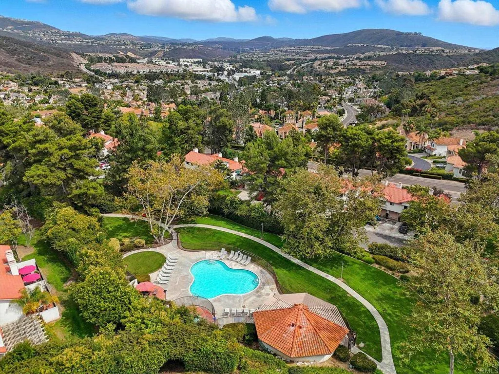 https://cdn.realtyfeed.com/cdn/127/306524327/cdd67a0c192305bb22b26dcb3cc7aae1.webp