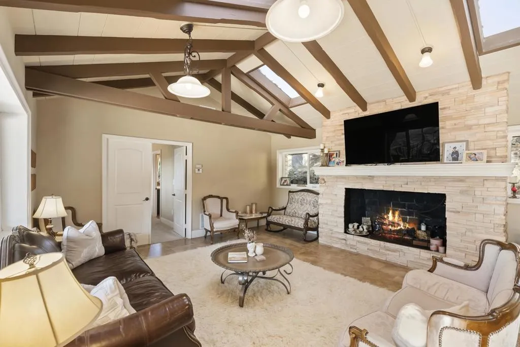 https://cdn.realtyfeed.com/cdn/127/306524331/0b29f3c5d2b5c743253ad4a7baf32673.webp