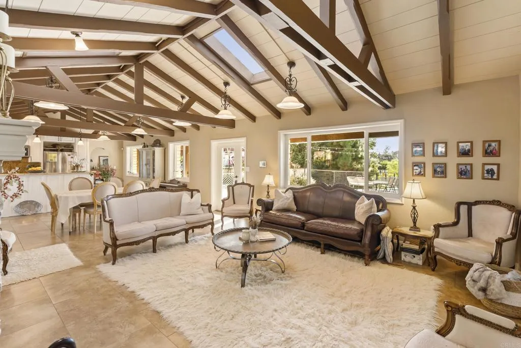 https://cdn.realtyfeed.com/cdn/127/306524331/0da59f28f8a28abb78437f7d4aae08f7.webp