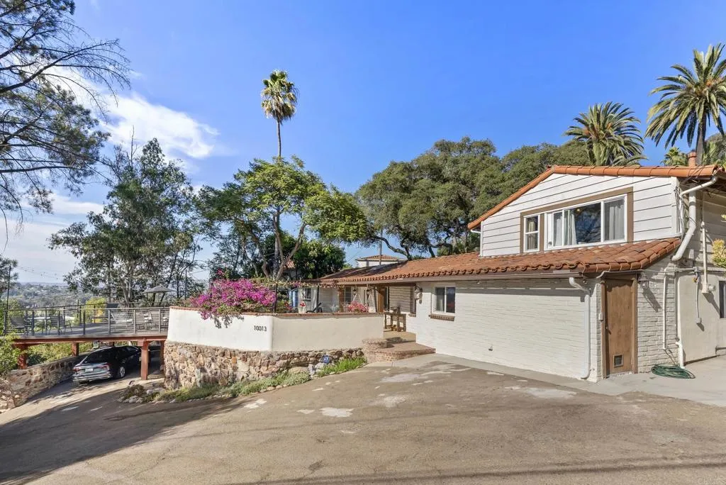 https://cdn.realtyfeed.com/cdn/127/306524331/82d620bfe39d367a32d2e9a10fc50fc0.webp