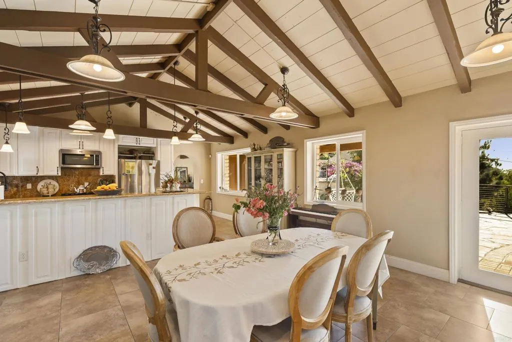 https://cdn.realtyfeed.com/cdn/127/306524331/a9aca943bdb970411cc00c8eeb4d5c05.webp