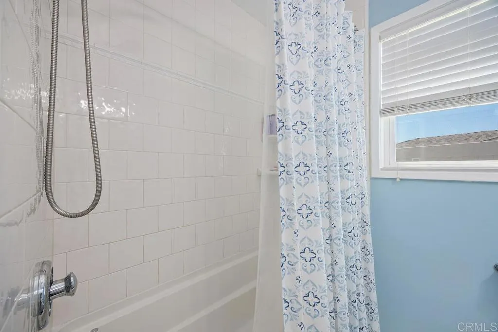 https://cdn.realtyfeed.com/cdn/127/306524333/237deb01fadffe57680f7a89ca7b9e99.webp