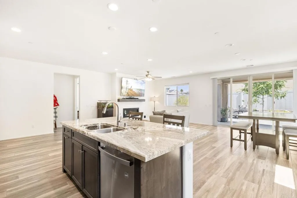 https://cdn.realtyfeed.com/cdn/127/306524372/080345c5eb8f71600f7fbbdb51e51311.webp