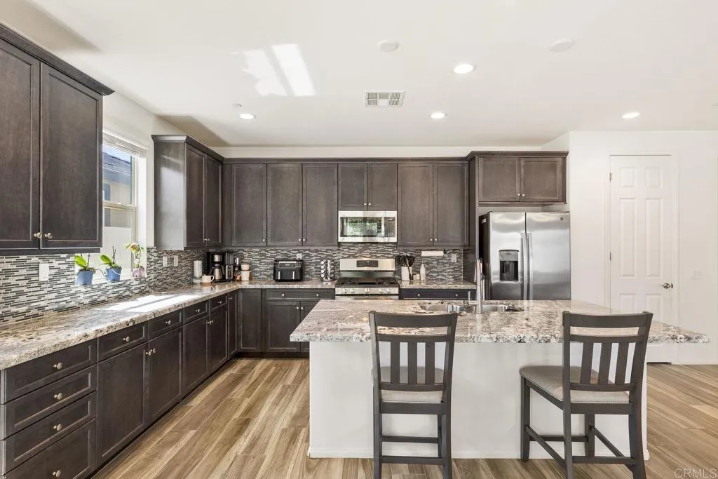 https://cdn.realtyfeed.com/cdn/127/306524372/456187aa64c67fbe4fbda430ae8e236b.webp
