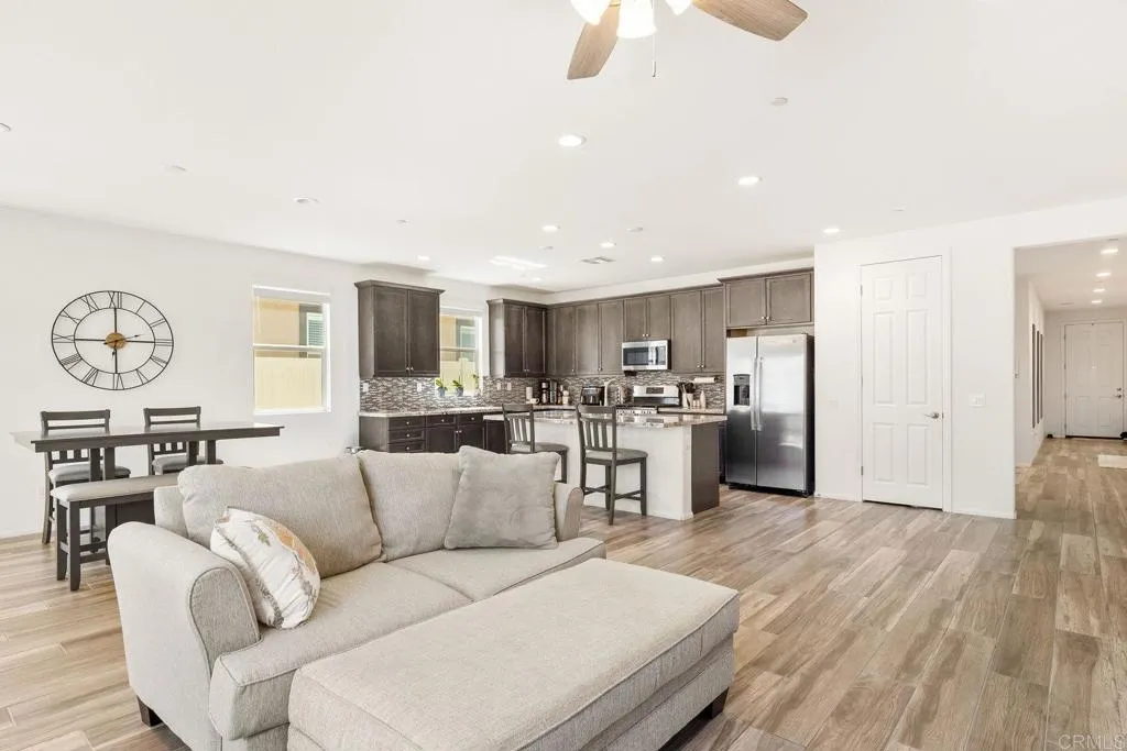 https://cdn.realtyfeed.com/cdn/127/306524372/6bc294931fb5eb7b7182c38eff22ecd1.webp
