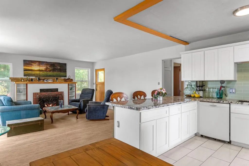 https://cdn.realtyfeed.com/cdn/127/306524389/0797e589bb60a25bc68a0a4626db07ed.webp