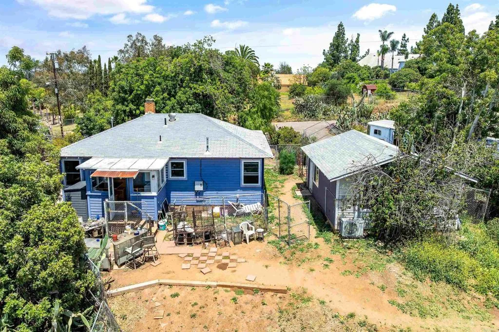 https://cdn.realtyfeed.com/cdn/127/306524389/881c35fba23b6efefd1d29c32dada7a0.webp