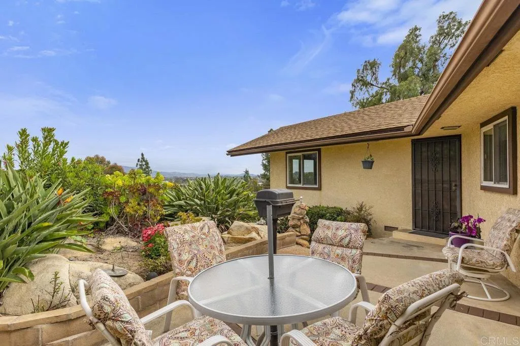 https://cdn.realtyfeed.com/cdn/127/306524438/8eb6bda16ff5d30ea6235a89736ea6ab.webp