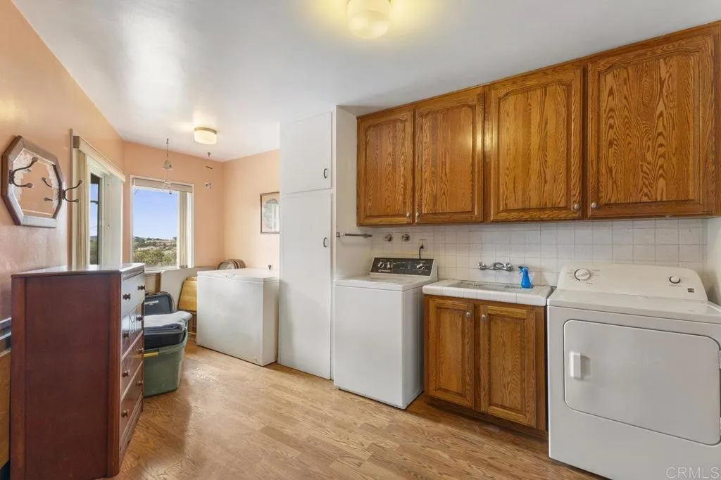https://cdn.realtyfeed.com/cdn/127/306524438/9a9471c020bb3d129e2929bf6e11bc78.webp