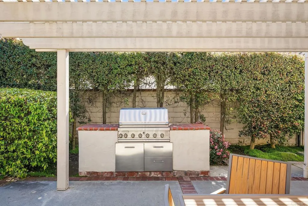 https://cdn.realtyfeed.com/cdn/127/306524440/f0c139c0572f4a8c1bd4e91c65e473b0.webp