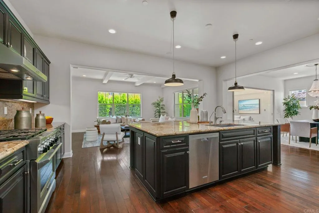 https://cdn.realtyfeed.com/cdn/127/306524443/8723ae4e2a088885af92a521b51cfe05.webp