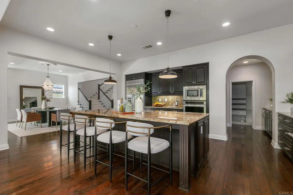 https://cdn.realtyfeed.com/cdn/127/306524443/f7f2444bdf41cdec84daa2de7fa50aab.webp