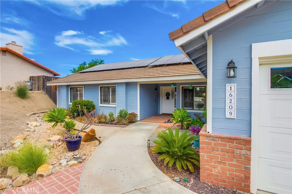 https://cdn.realtyfeed.com/cdn/127/306524583/158b16fc66ba64c72c57f0e62afdc550.webp