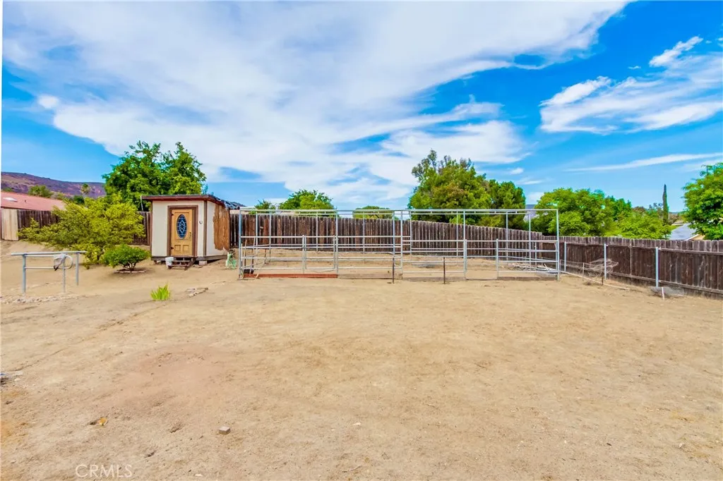 https://cdn.realtyfeed.com/cdn/127/306524583/8e5e09e697257205a36698cdd603003d.webp