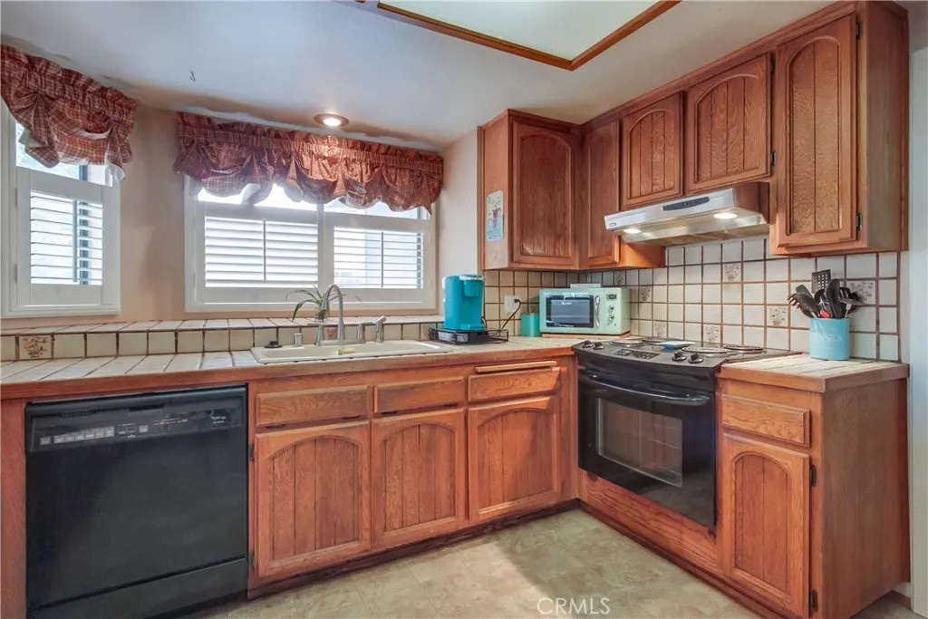https://cdn.realtyfeed.com/cdn/127/306524583/f8a2cef5f174f06aa9c8ff8ed3565c48.webp