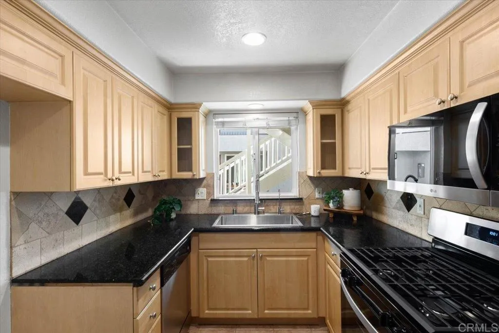 https://cdn.realtyfeed.com/cdn/127/306524613/5f4c5986476d31556923091d22129da3.webp