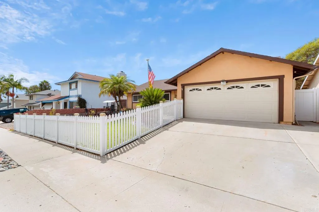 https://cdn.realtyfeed.com/cdn/127/306524642/afcbe438c5ec58a824118726ed6d2e5e.webp