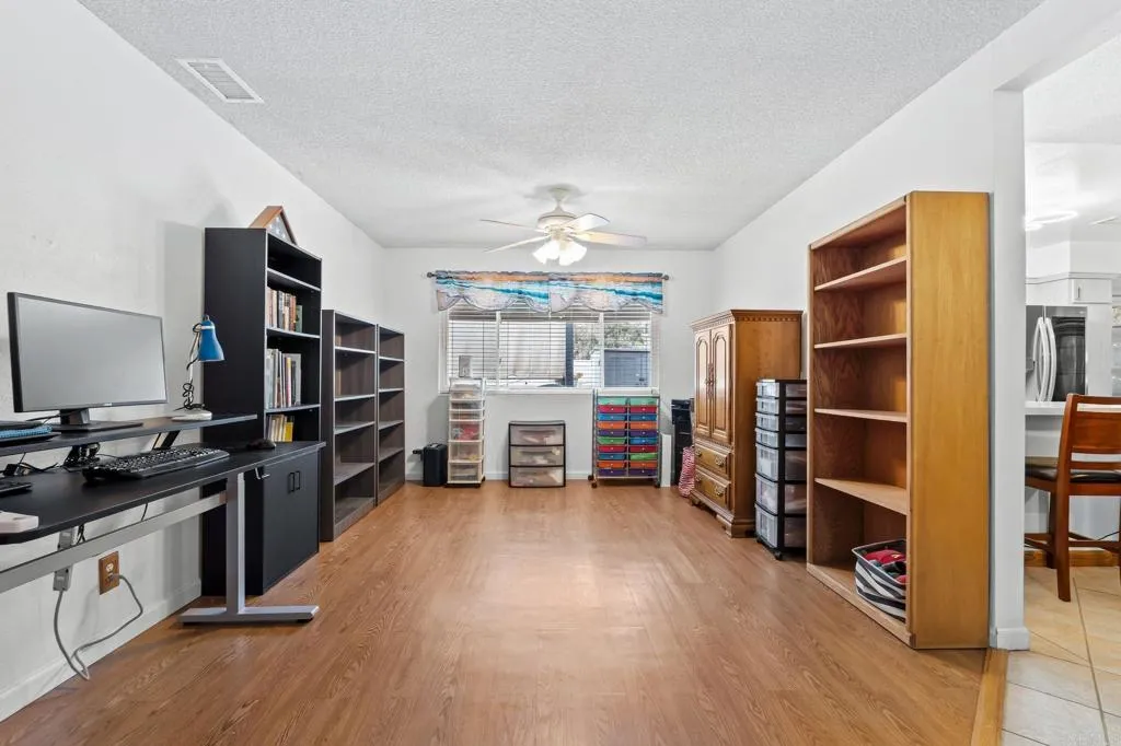 https://cdn.realtyfeed.com/cdn/127/306524642/bc11d574143c4259da4ae319dab0b1ad.webp