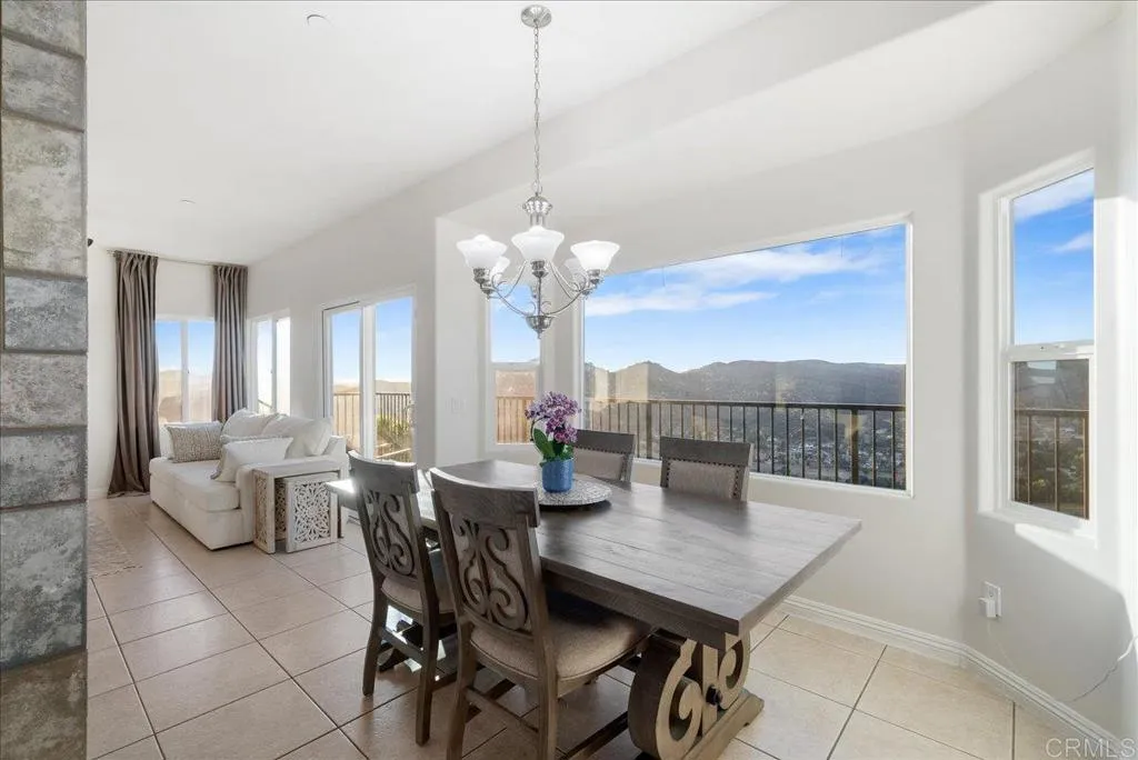 https://cdn.realtyfeed.com/cdn/127/306524678/78737fdb00aeb37cfd3a8ffcfbba99ff.webp