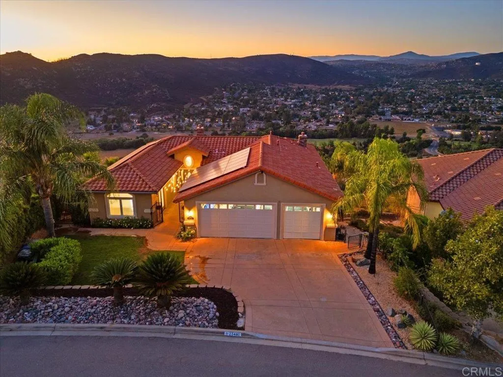 https://cdn.realtyfeed.com/cdn/127/306524678/bb4a436aa603ee50bc52bcdffc6bb1d2.webp