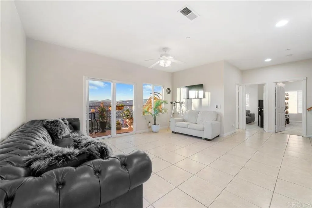 https://cdn.realtyfeed.com/cdn/127/306524678/eb12833da191146c5949e7dfbfcab2e9.webp